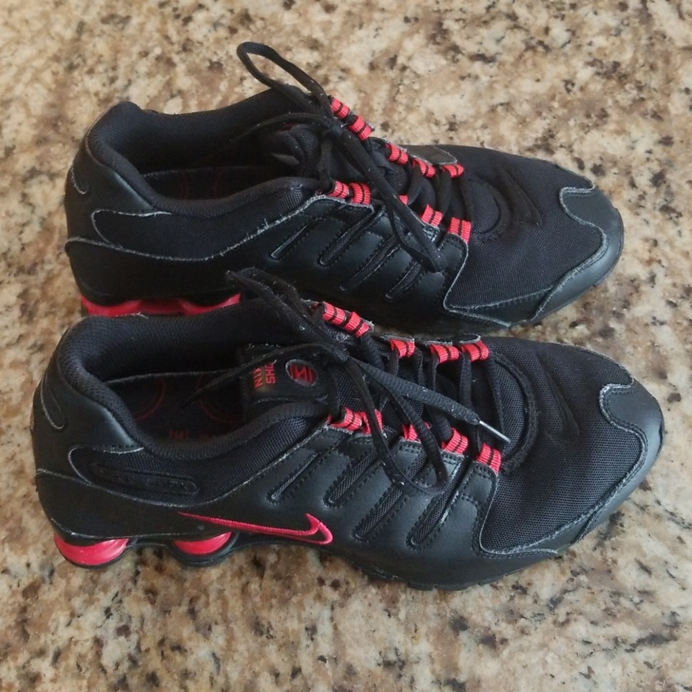 Mens size 8.5 Nike
